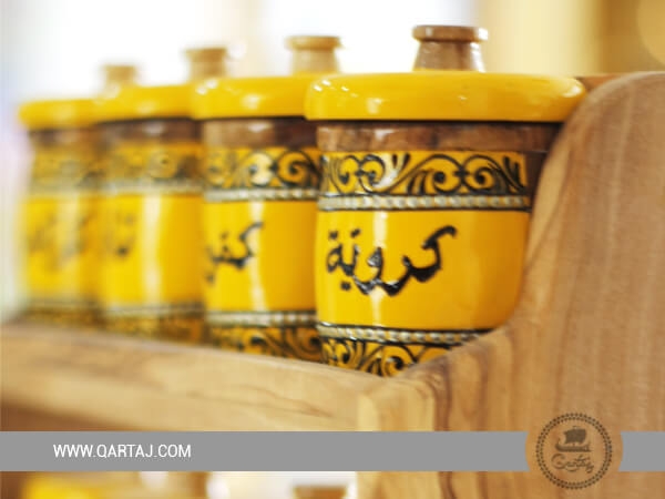 Boxes-spices-olive-wood-with-arabe-calligraphy 