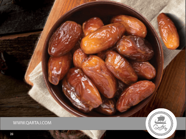 qartaj wholesale deglet nour dates kenta allig on branch per kilo export import