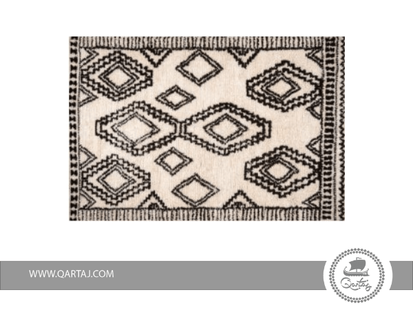Geometric-black-and-white-rug-Tunisian-carpet