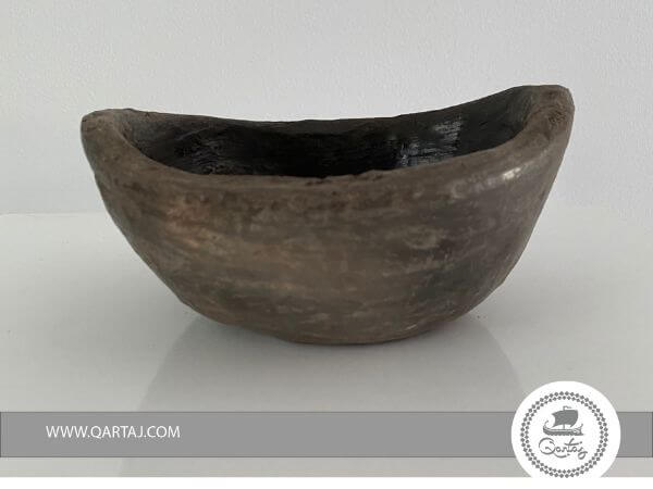 handmade-oval-bowl-black-color-qartaj
