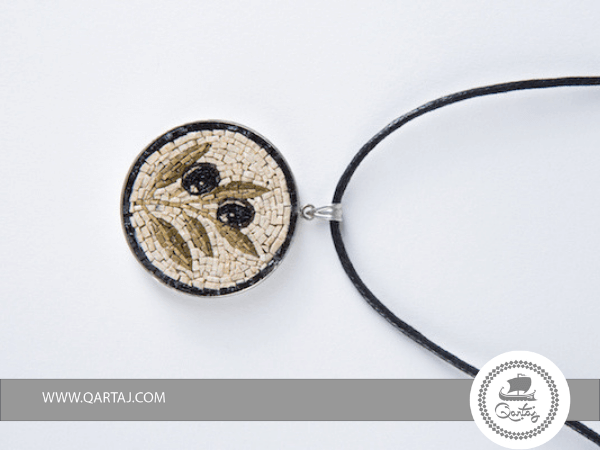 necklace-micro-mosaic-silver-and-leather-hand-craved-and-applied-natural