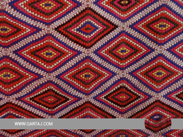 qartaj-Handmade-carpet-from-Toujane-Tunisia-colors-red-white- blue-green