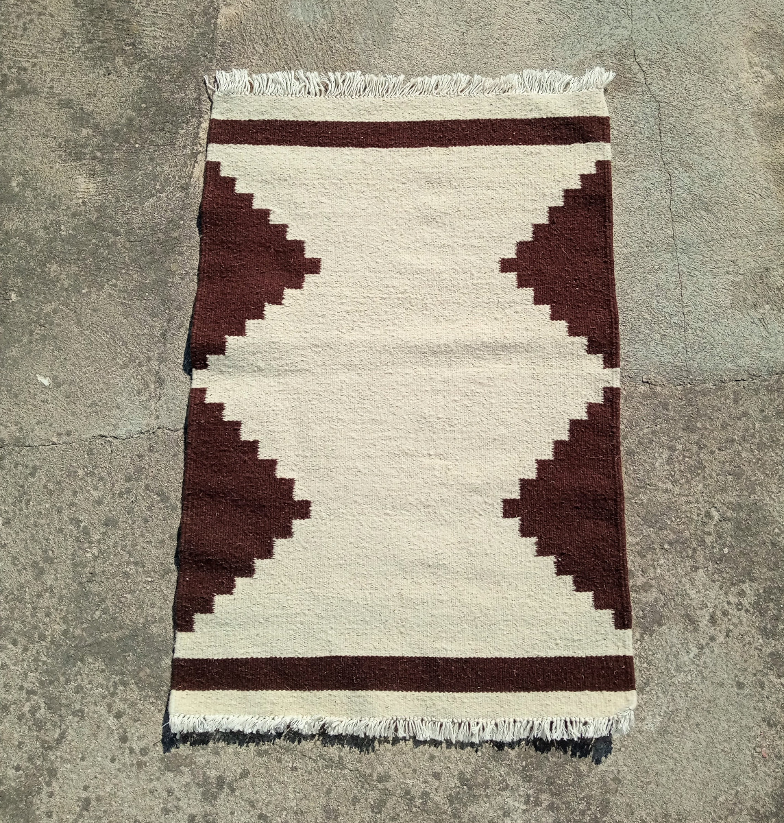 qartaj small geometric triangle amazigh kilim rug dark brown white 