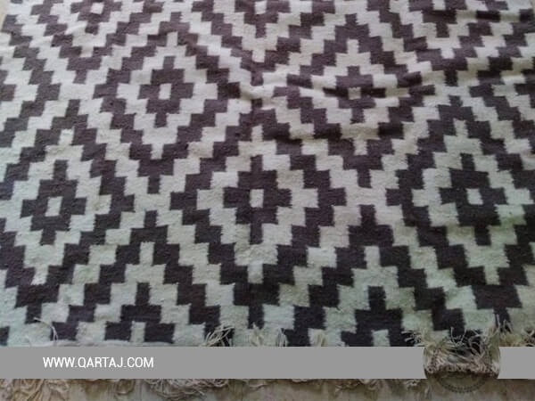 Diamond-Pattern-wholesale-tunisian-grey-white-rug-striped-diamond-geometric-shapes-damask-carpet