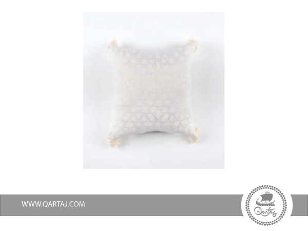 white-artisan-cushion-handmade-in-tunisia