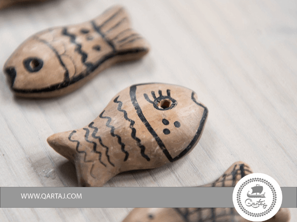 natural-large-fish-charm-handpainted-sejnan-pottery
